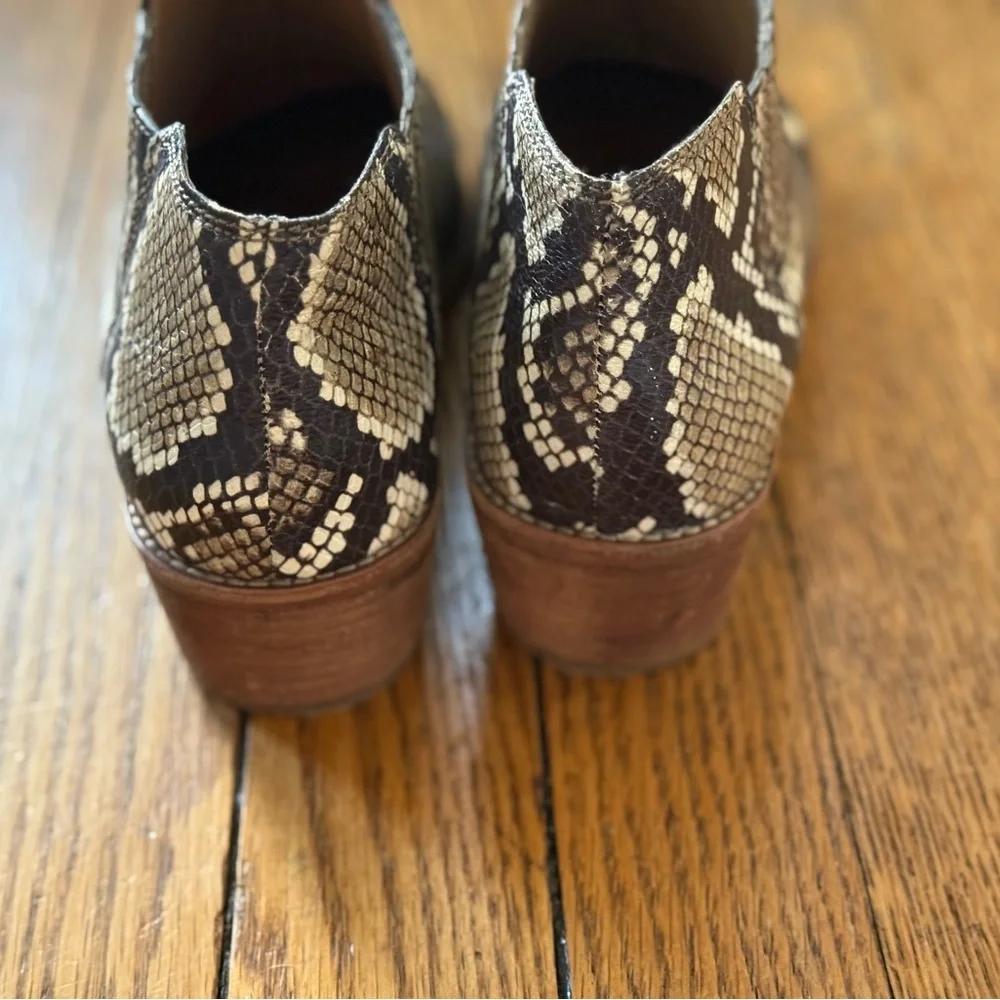 Madewell Sonia Leather Snake Embossed Ankle Boots - Size 7.5